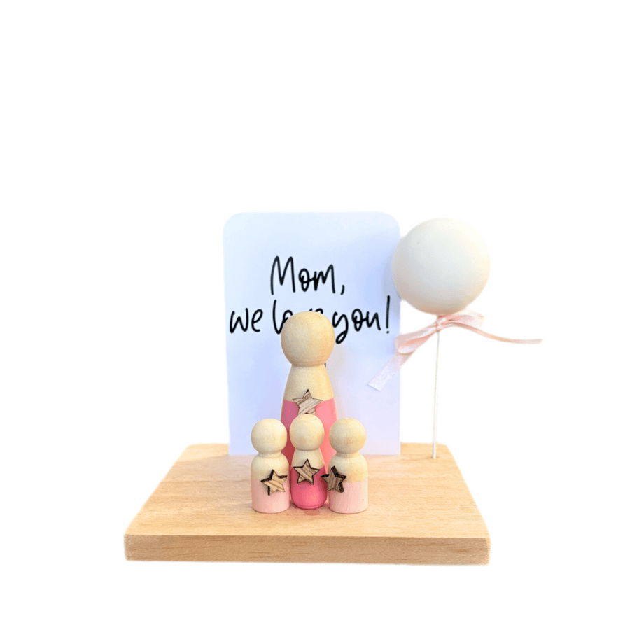 Wooden Peg Family “Mom, We Love You!” - Twinkle and Giraffe Designs