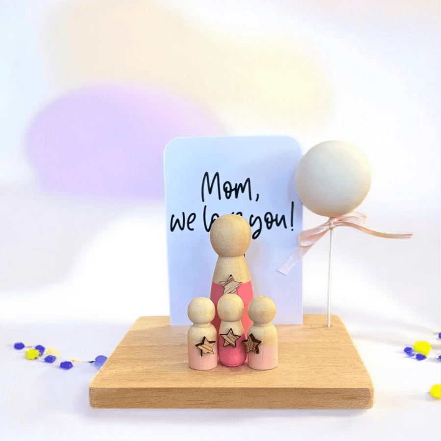 Wooden Peg Family “Mom, We Love You!” - Twinkle and Giraffe Designs